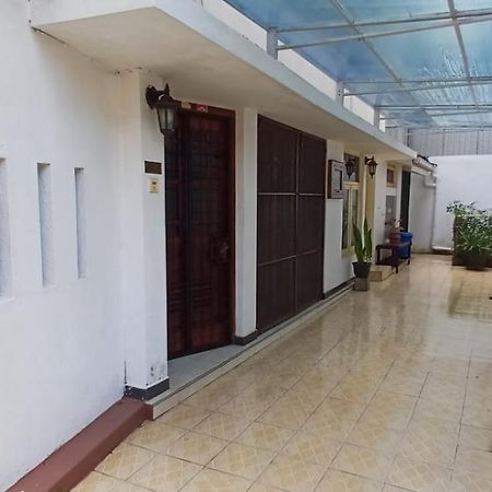 Villa Chenu Dehiwala-Mount Lavinia Eksteriør bilde