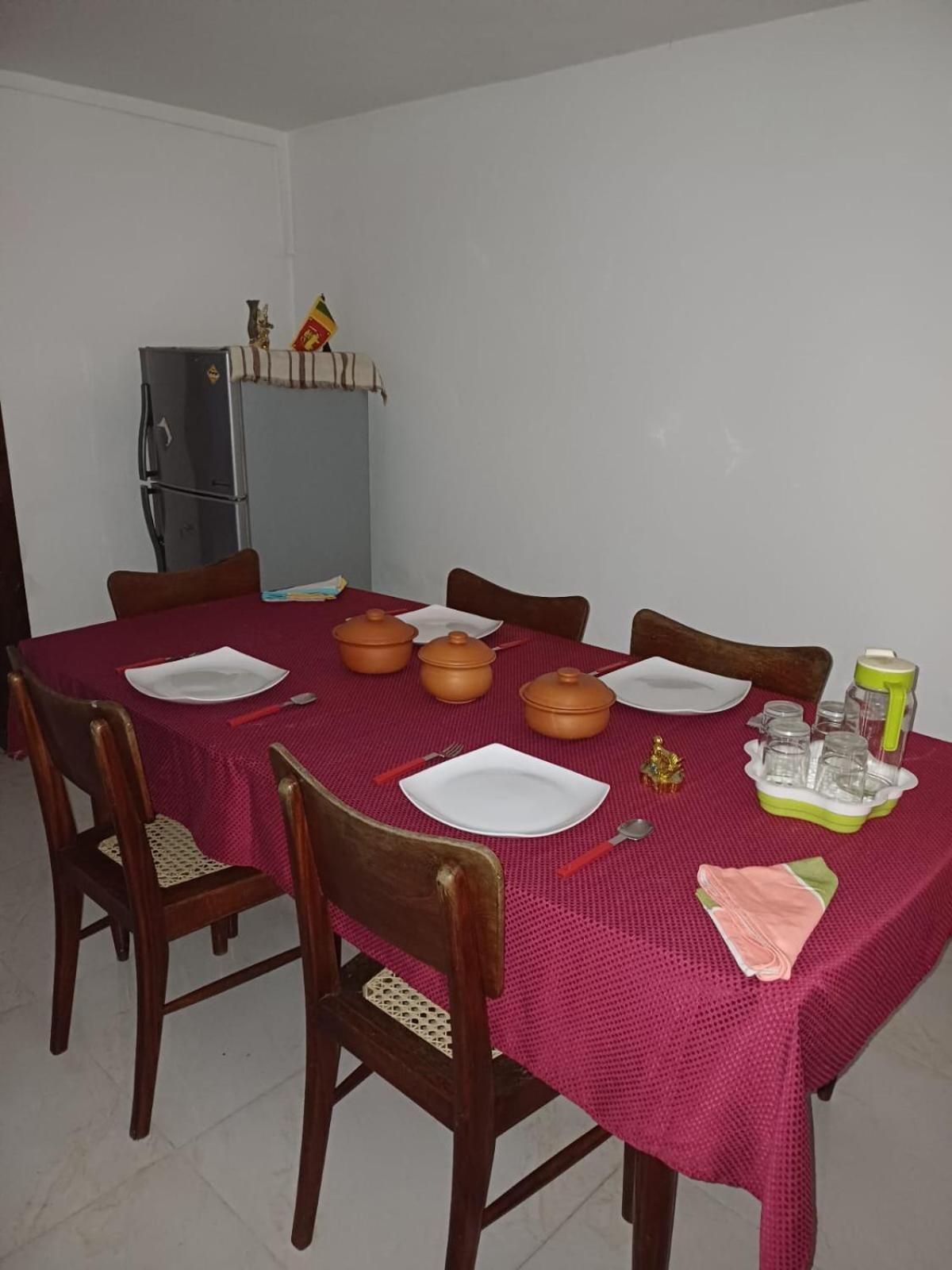Villa Chenu Dehiwala-Mount Lavinia Eksteriør bilde