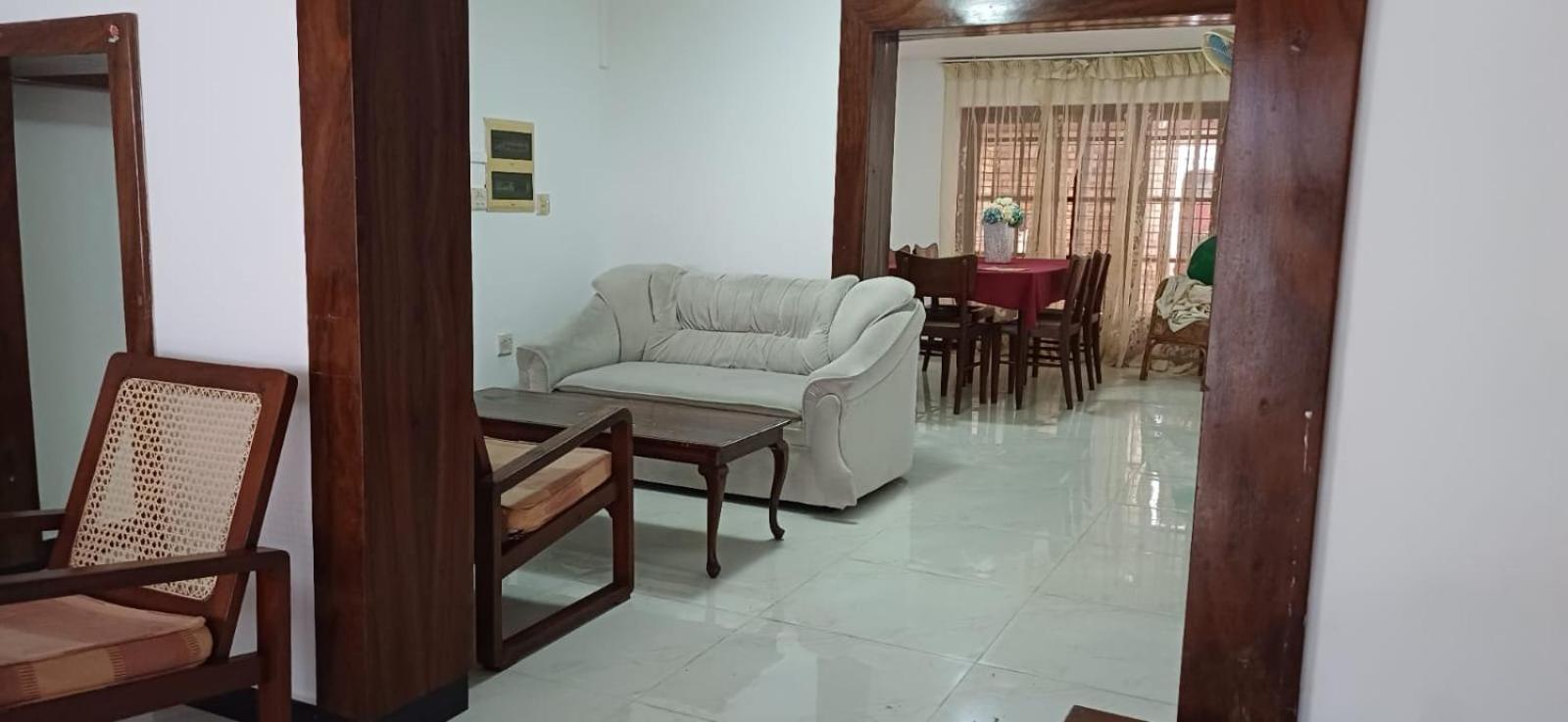 Villa Chenu Dehiwala-Mount Lavinia Eksteriør bilde